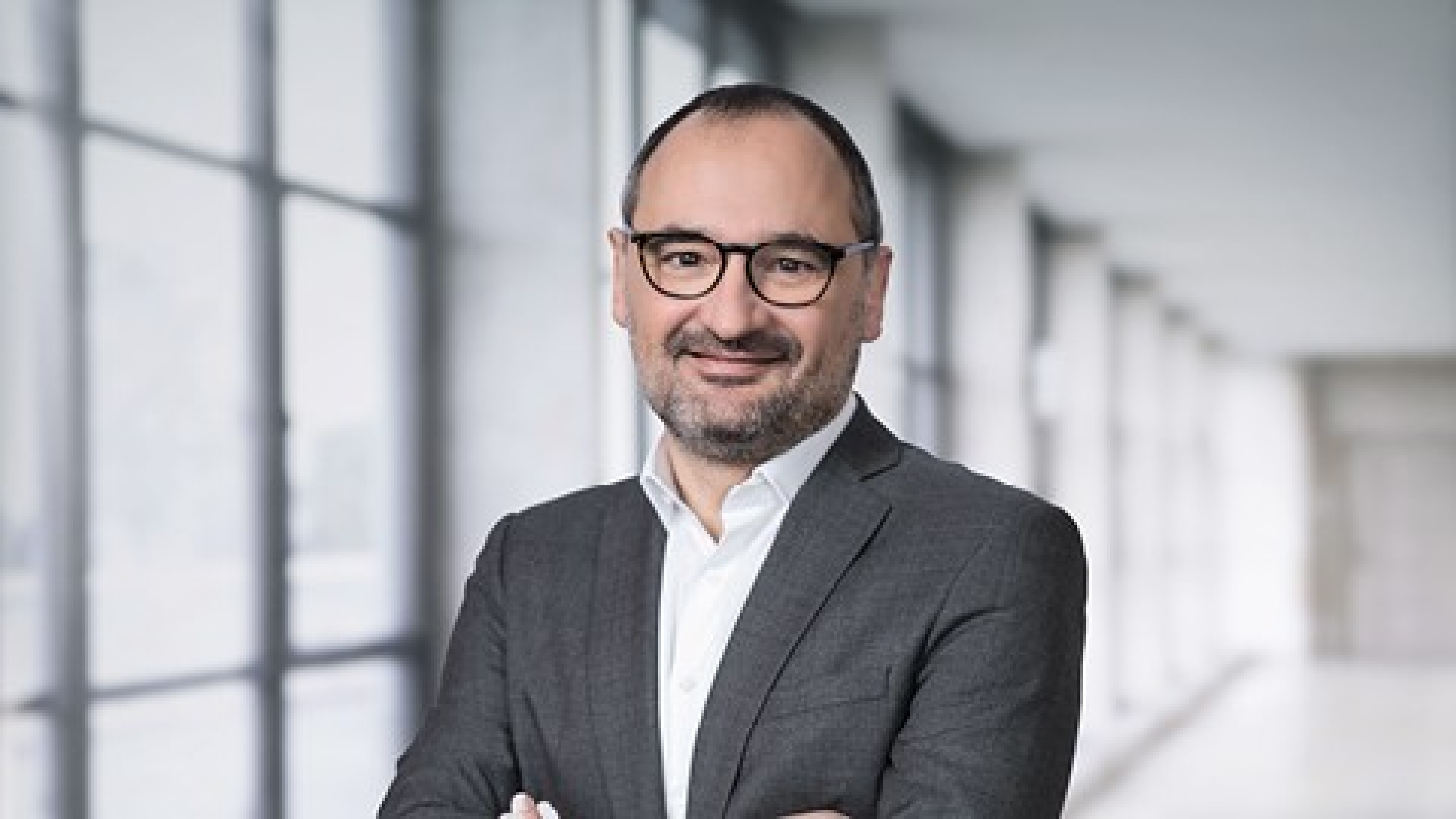 Portrait de Denis Lehman, Directeur de la gestion d’actifs valeurs mobilières chez Swiss Life Asset Managers France.