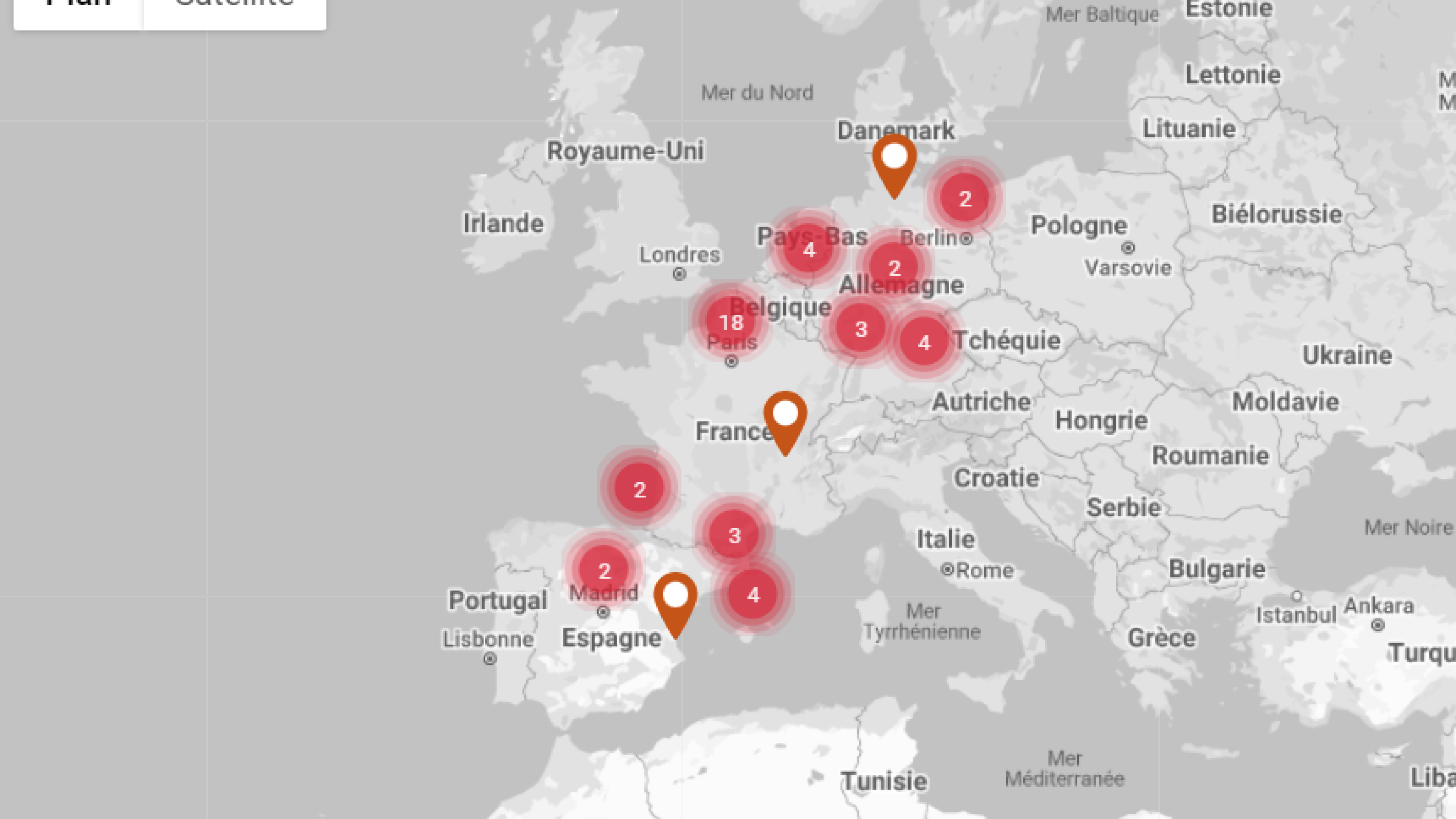 Carte de l'Europe affichant la répartition géographique des actifs immobiliers avec des marqueurs rouges numérotés et des icônes de localisation, illustrant la diversification européenne des fonds.