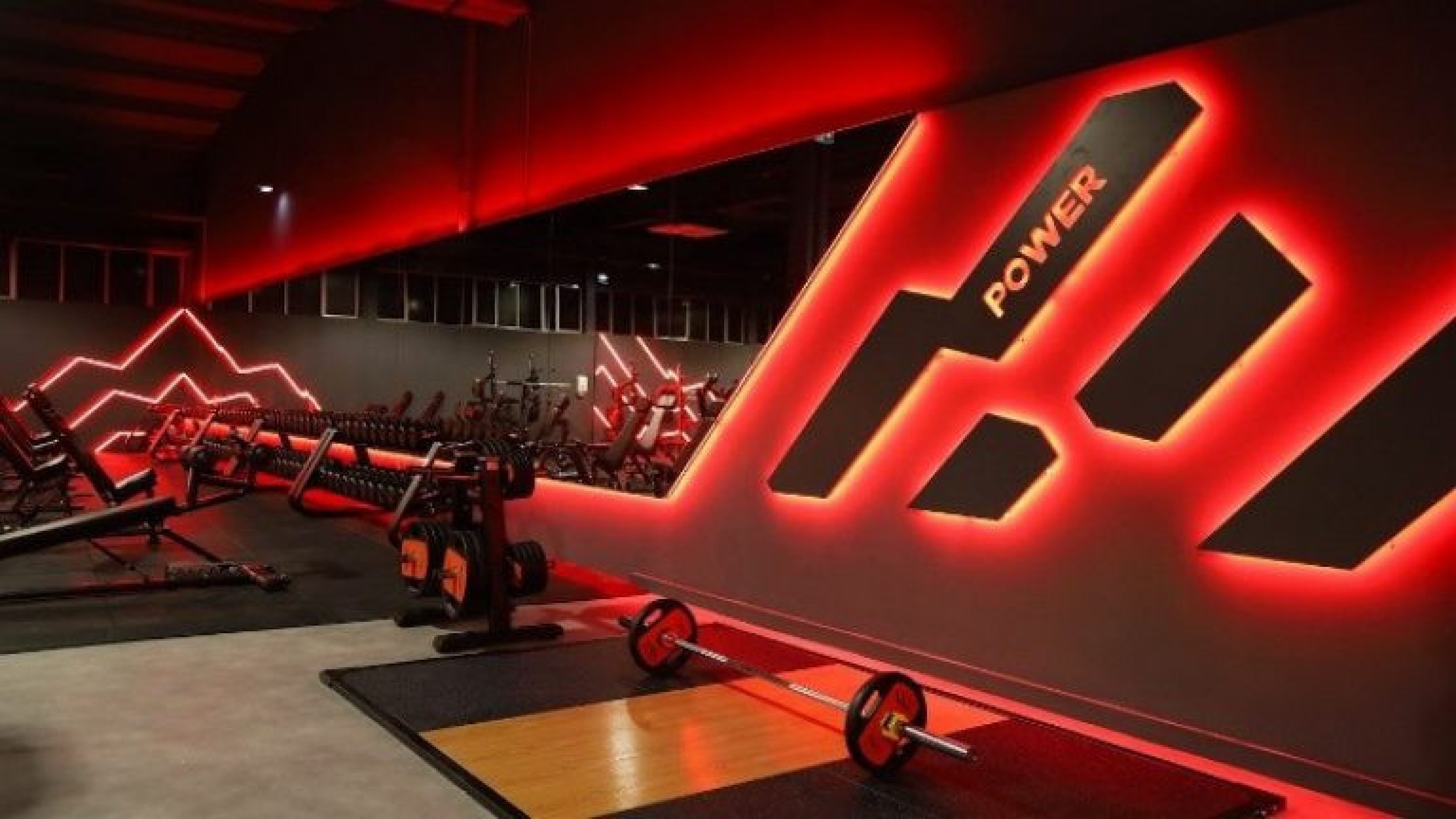 Actif immobilier Element Gyms à Porto au Portugal exploité comme salle de sport et centre de fitness